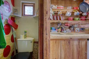 Utility/WC- click for photo gallery